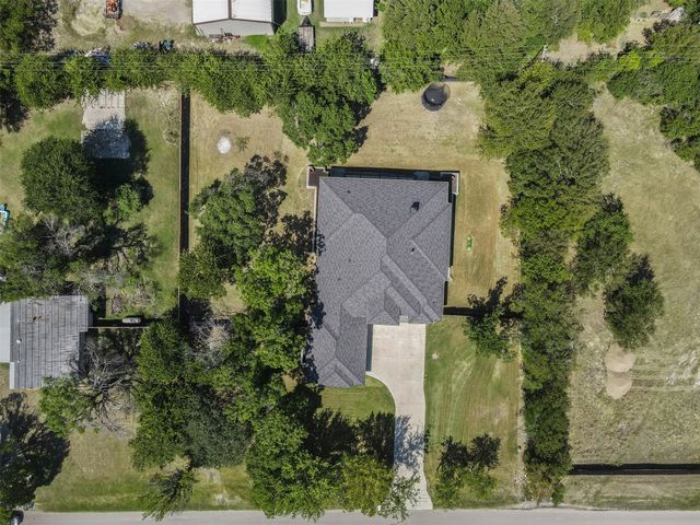 3509 Lakeshore Drive, Weatherford, TX 76087