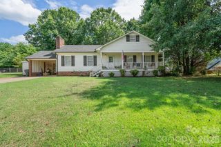 1504 2nd Street NE, Conover, NC 28613