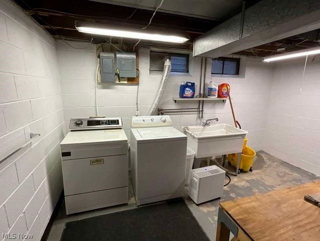 24079 Glenbrook Boulevard, Euclid, OH 44117