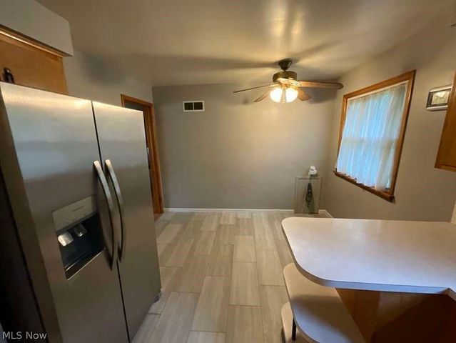 24079 Glenbrook Boulevard, Euclid, OH 44117