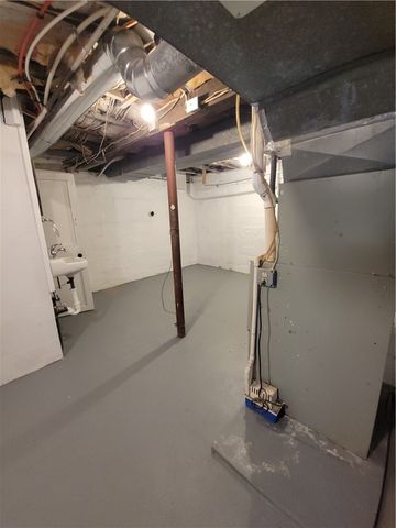 3412 Monroe St, Hill District, PA 15213