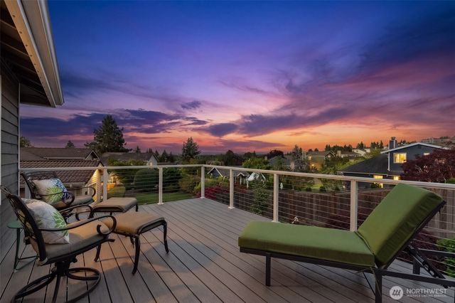 1860 Overview Drive NE, Tacoma, WA 98422