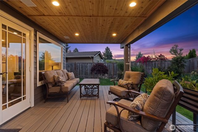 1860 Overview Drive NE, Tacoma, WA 98422