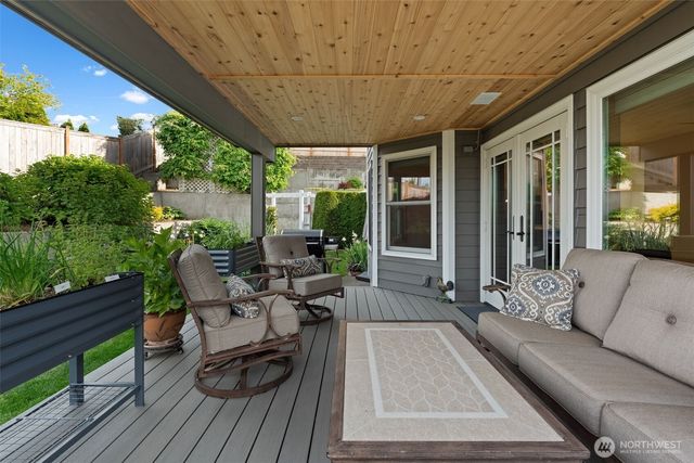 1860 Overview Drive NE, Tacoma, WA 98422