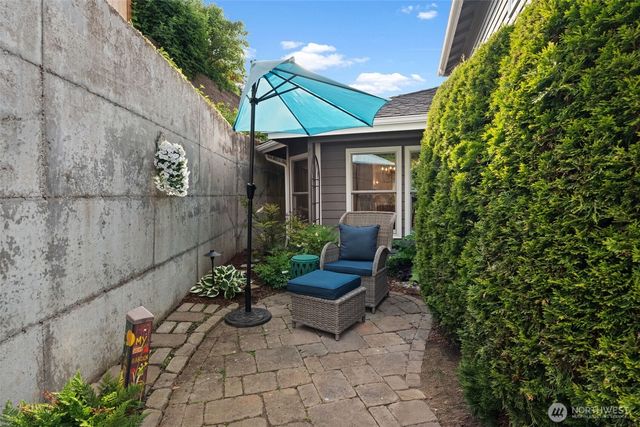 1860 Overview Drive NE, Tacoma, WA 98422