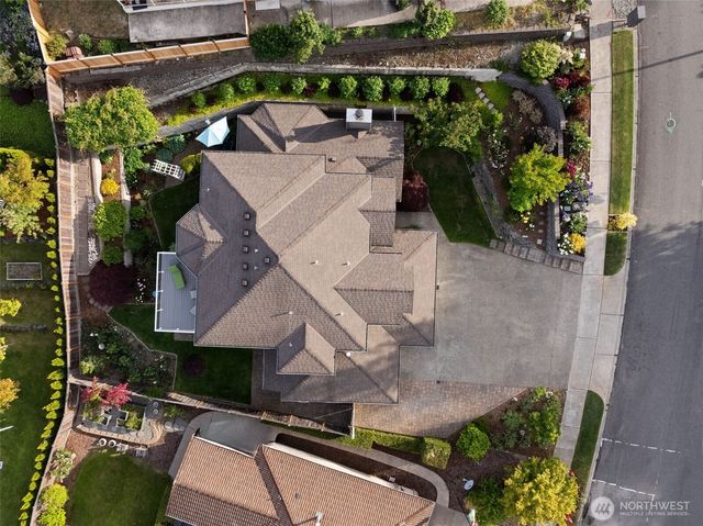 1860 Overview Drive NE, Tacoma, WA 98422