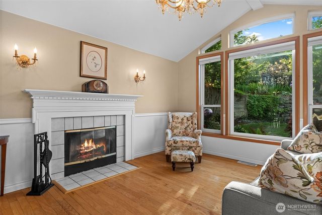 1860 Overview Drive NE, Tacoma, WA 98422