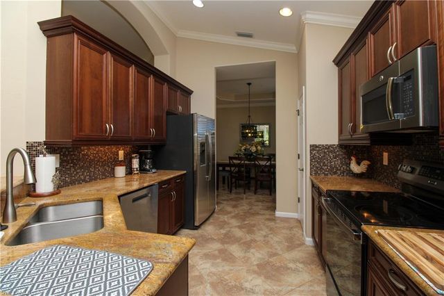 6657 Alden Woods CIR # 201, Naples, FL 34113