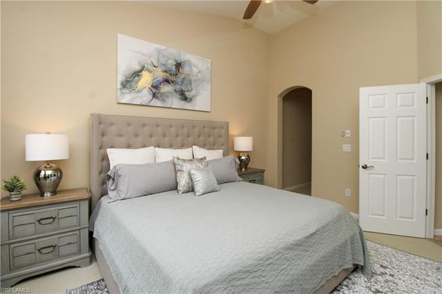 6657 Alden Woods CIR # 201, Naples, FL 34113