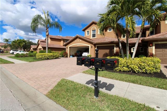 6657 Alden Woods CIR # 201, Naples, FL 34113