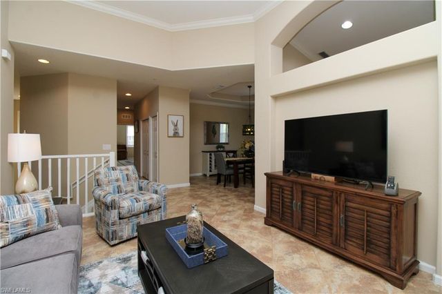 6657 Alden Woods CIR # 201, Naples, FL 34113