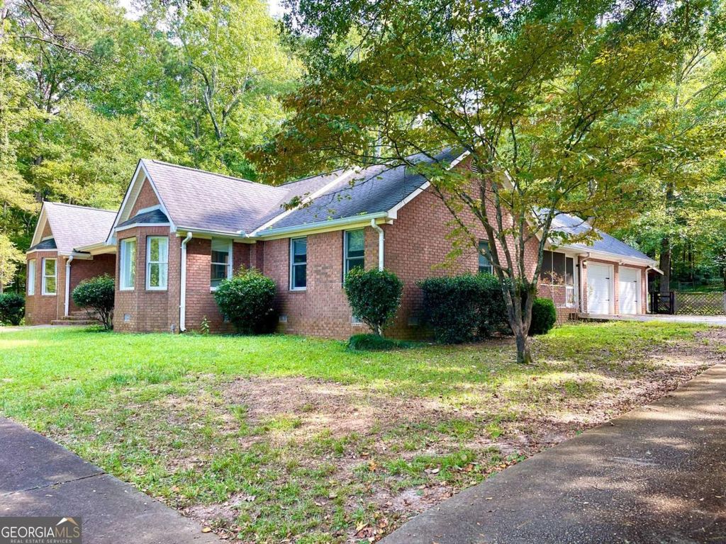 160 Farm Lane, Fayetteville, GA 30214