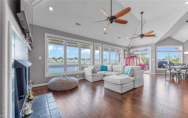 2124 Bierce DR, Virginia Beach, VA 23454