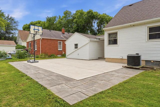 2016 S 96th STREET, West Allis, WI 53227