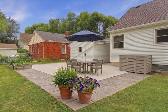 2016 S 96th STREET, West Allis, WI 53227
