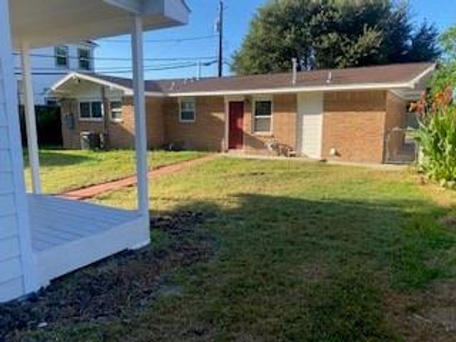 2626 Tidewater Drive, Houston, TX 77045