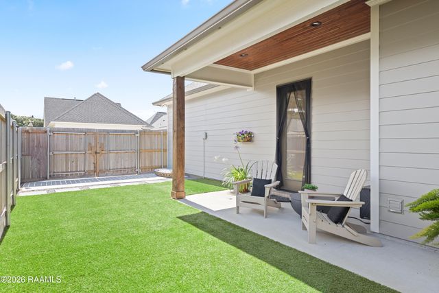 304 Porch View Drive, Lafayette, LA 70508