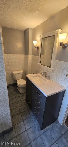 914 Dan Street, Akron, OH 44310