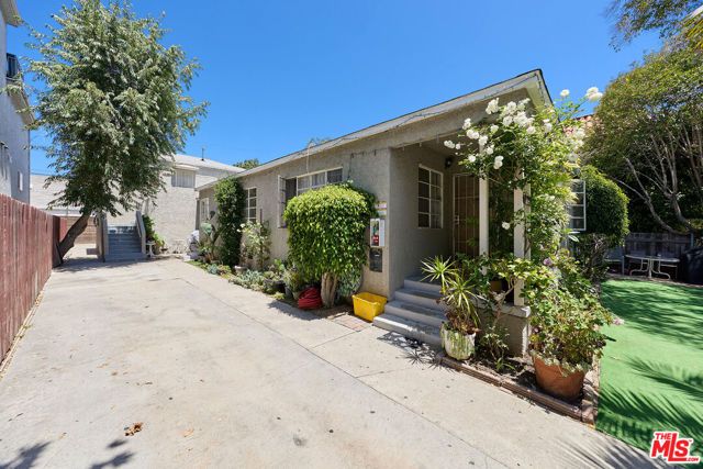 12029 Washington Place, Los Angeles, CA 90066