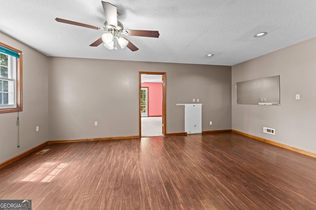 5682 Hartley Bridge Road, Macon, GA 31216
