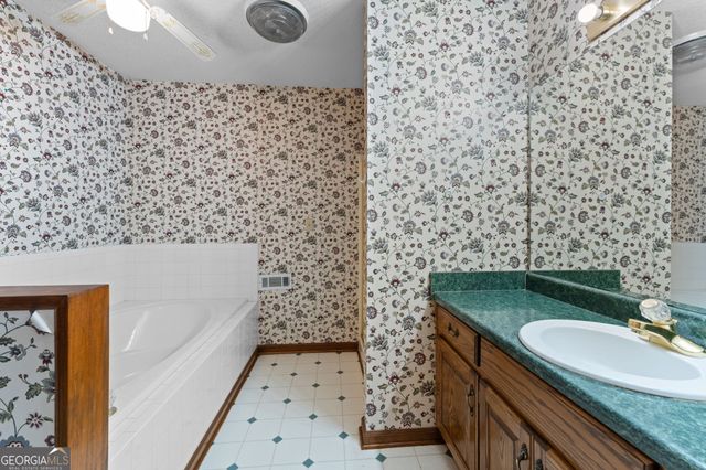 5682 Hartley Bridge Road, Macon, GA 31216