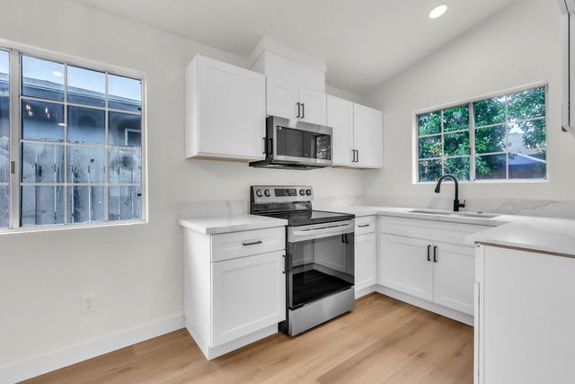 3500 Cypress St, Sacramento, CA 95838