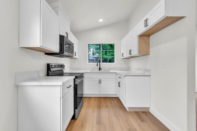 3500 Cypress St, Sacramento, CA 95838
