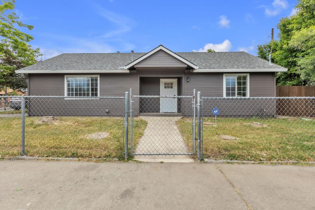 3500 Cypress St, Sacramento, CA 95838
