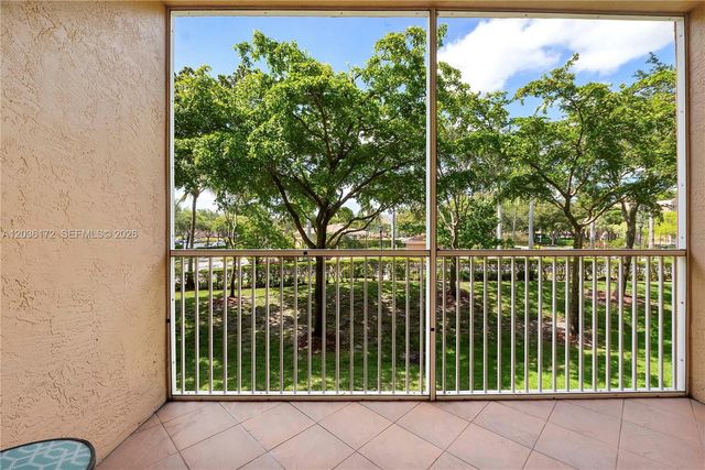 7715 Yardley Drive 212, Tamarac, FL 33321