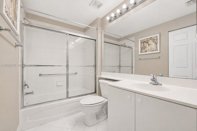 7715 Yardley Drive 212, Tamarac, FL 33321