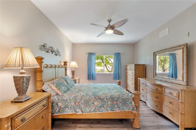 7715 Yardley Drive 212, Tamarac, FL 33321