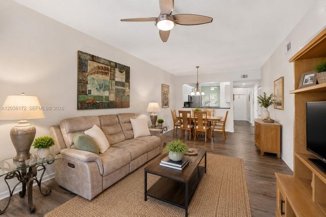 7715 Yardley Drive 212, Tamarac, FL 33321