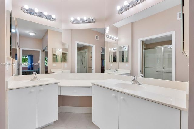 7715 Yardley Drive 212, Tamarac, FL 33321