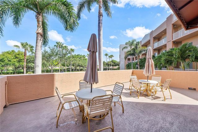 7715 Yardley Drive 212, Tamarac, FL 33321