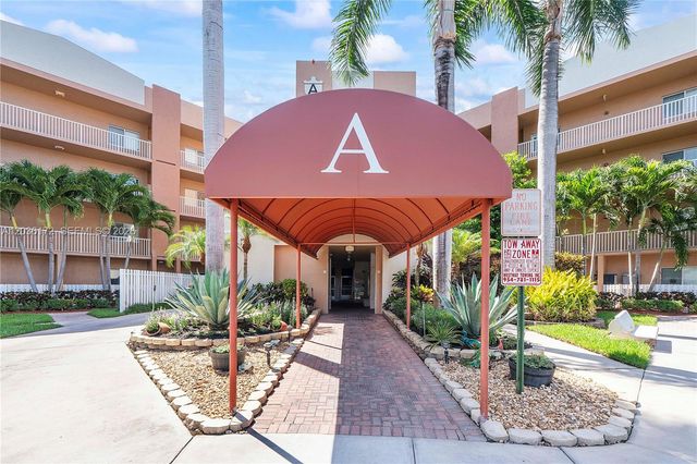 7715 Yardley Drive 212, Tamarac, FL 33321