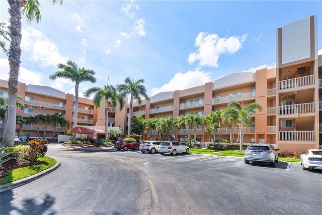 7715 Yardley Drive 212, Tamarac, FL 33321