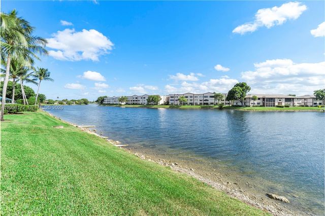 7715 Yardley Drive 212, Tamarac, FL 33321