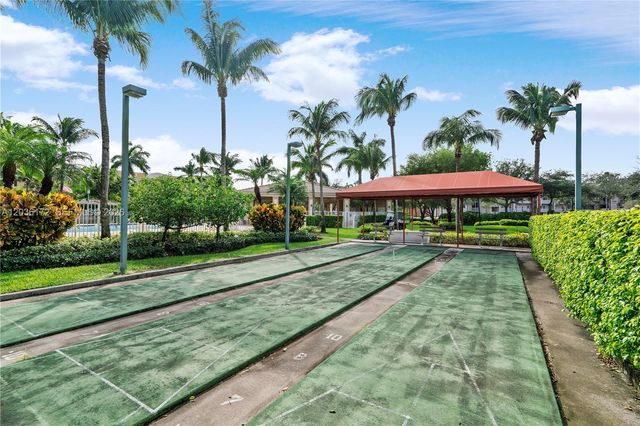 7715 Yardley Drive 212, Tamarac, FL 33321