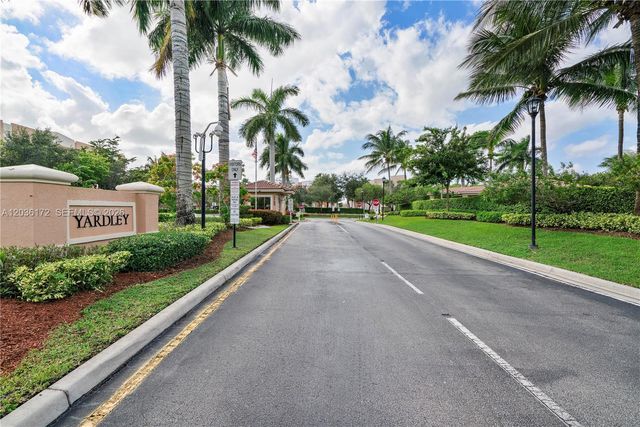 7715 Yardley Drive 212, Tamarac, FL 33321