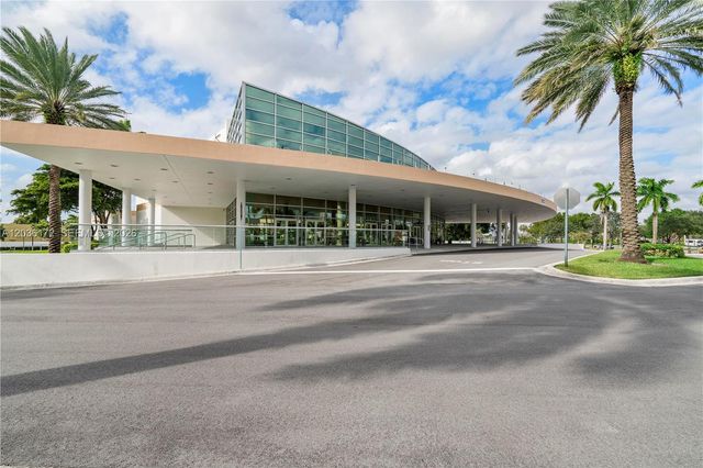 7715 Yardley Drive 212, Tamarac, FL 33321
