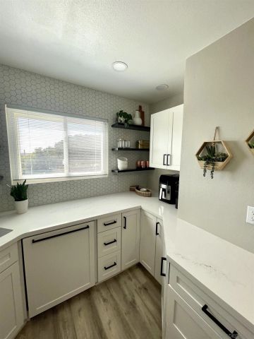 1959 Montgomery Ave., Cardiff, CA 92007