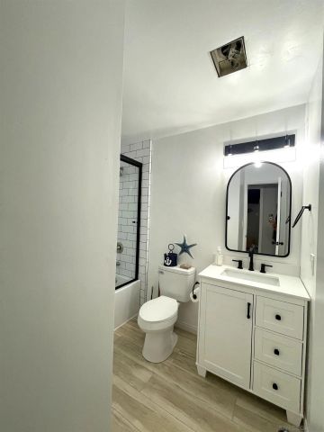 1959 Montgomery Ave., Cardiff, CA 92007