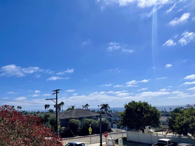 1959 Montgomery Ave., Cardiff, CA 92007