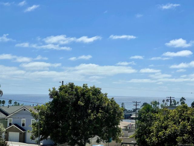 1959 Montgomery Ave., Cardiff, CA 92007