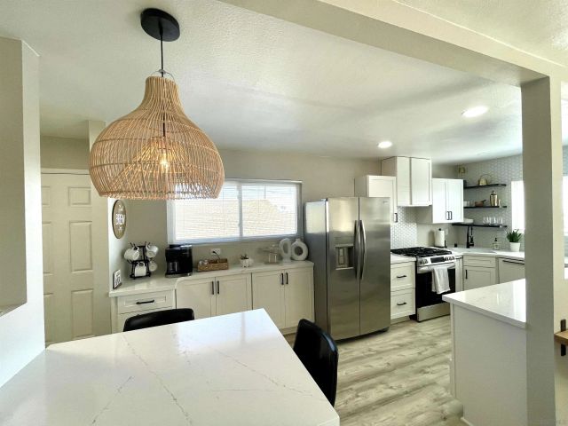 1959 Montgomery Ave., Cardiff, CA 92007