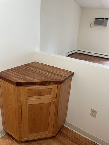 50 Cambridge Road 211, Woburn, MA 01801