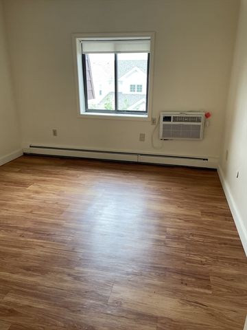 50 Cambridge Road 211, Woburn, MA 01801