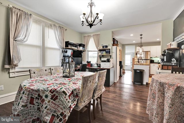 32 W PENN AVE, Wernersville, PA 19565