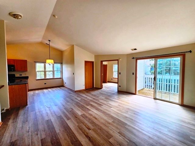 2212 Waterleaf Court 204, Naperville, IL 60564