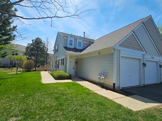 2212 Waterleaf Court 204, Naperville, IL 60564